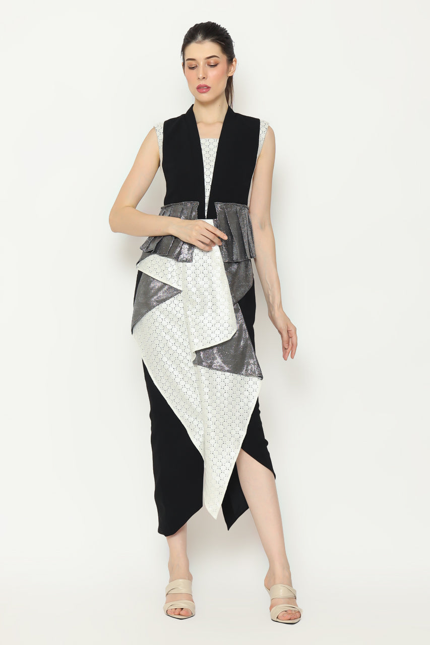 Bloom et Champs Dress Peplum Monochrome