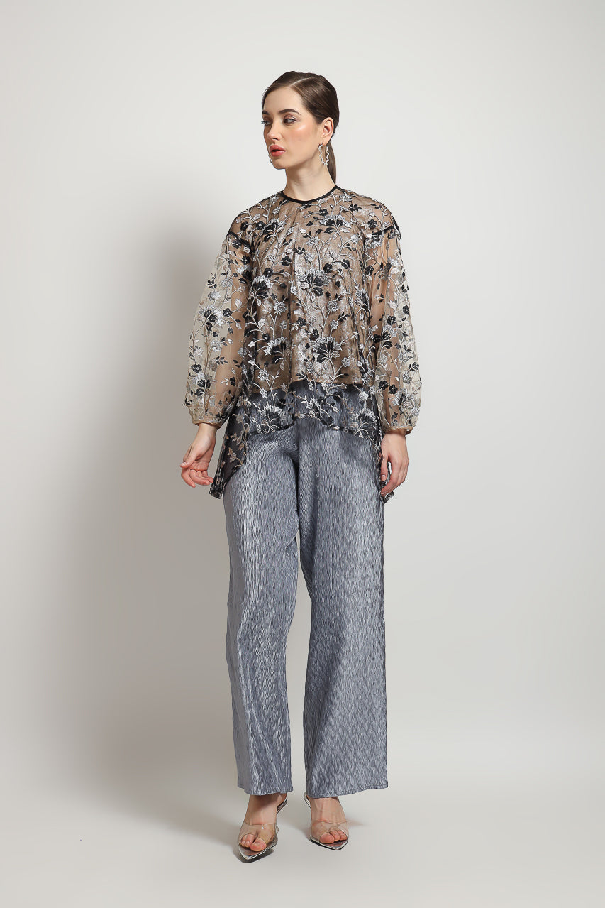 Bloom et Champs Top Tulle Tail Embroidered Black/Elastics Grey Pleats Pants