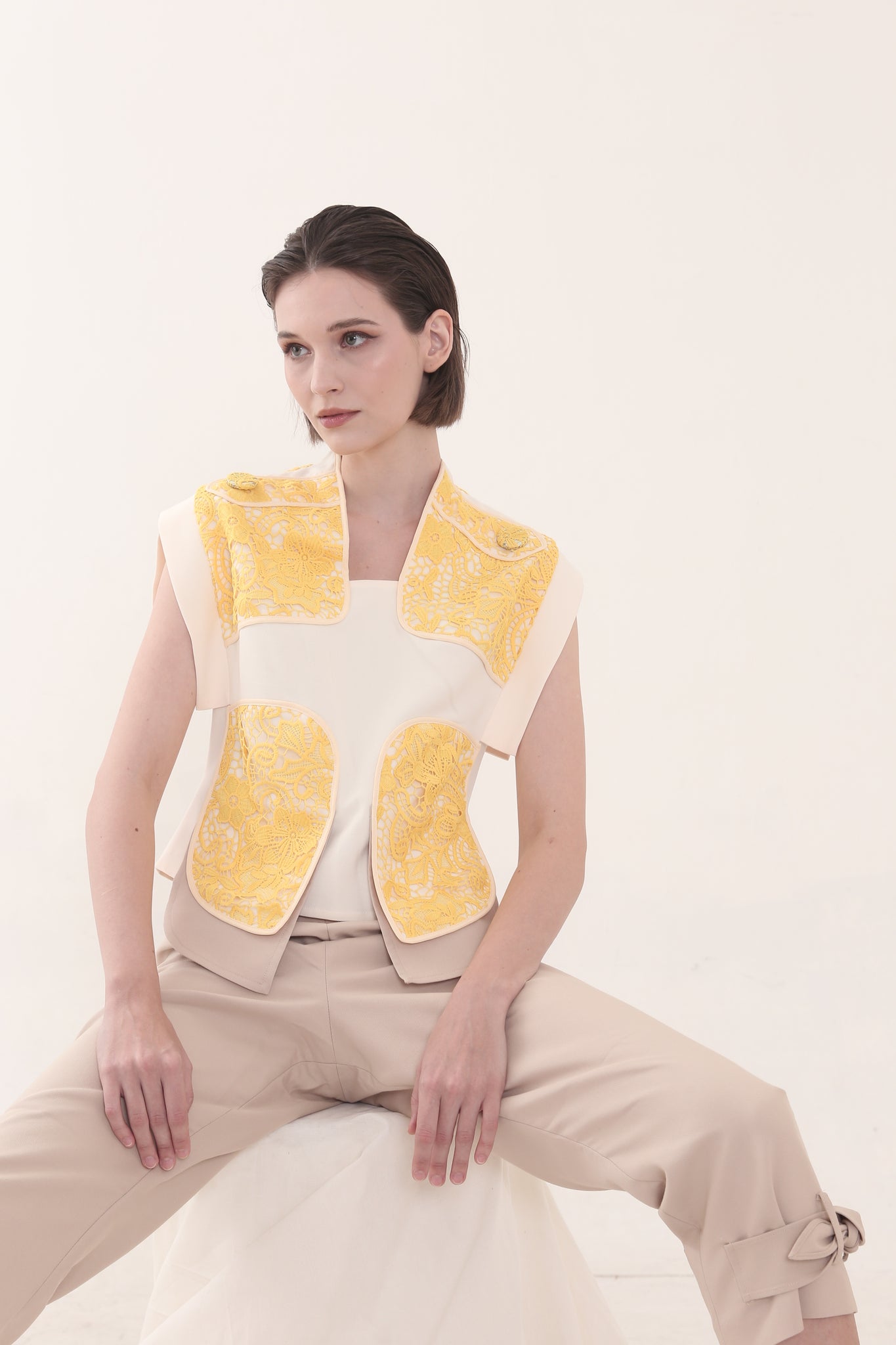 Bloom et Champs Lemon Lace Top
