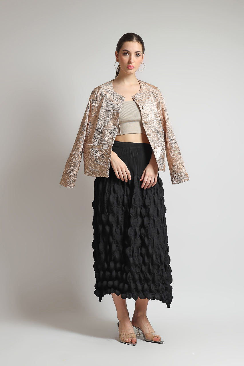 Bloom et Champs Embossed Jendul Pleats Skirt in Black/ Blazer Pleats in Nude