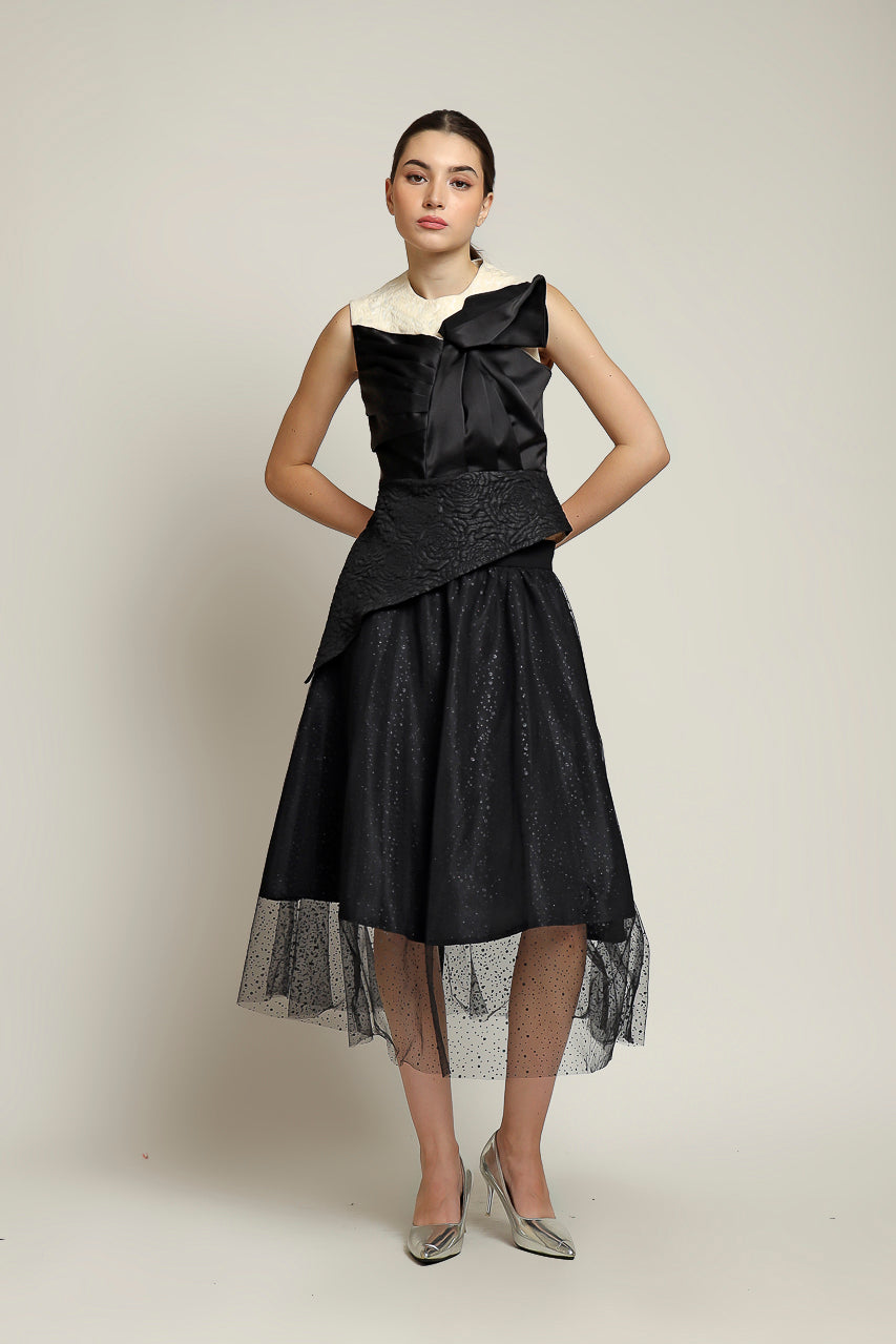 Bloom et Champs Amanda Peplum Jacquard Top