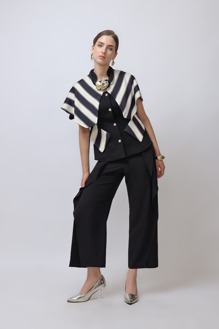 Bloom et Champs Monochrome Big Collar Blouse