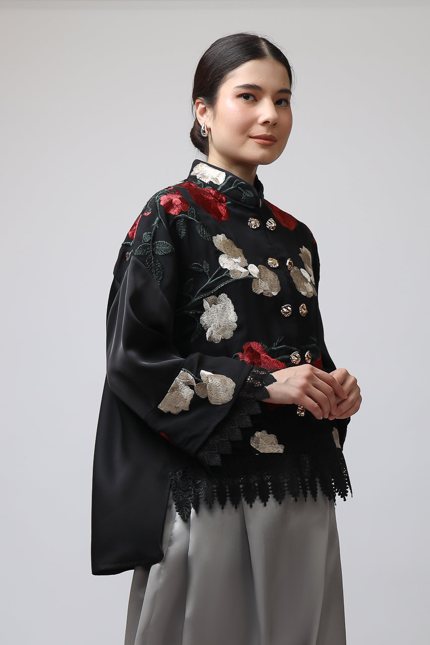 Bloom et Champs Mawar Blouse/Mikado Silver Pants