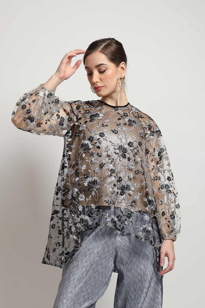 Bloom et Champs Top Tulle Tail Embroidered Black/Elastics Grey Pleats Pants