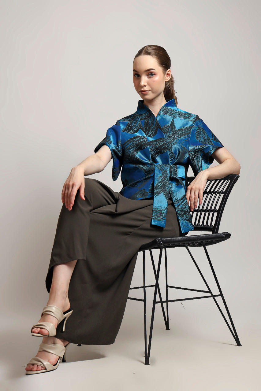 Bloom et Champs Kimono Pita in Tosca Jacquard/ Grey Assymetrical Pants