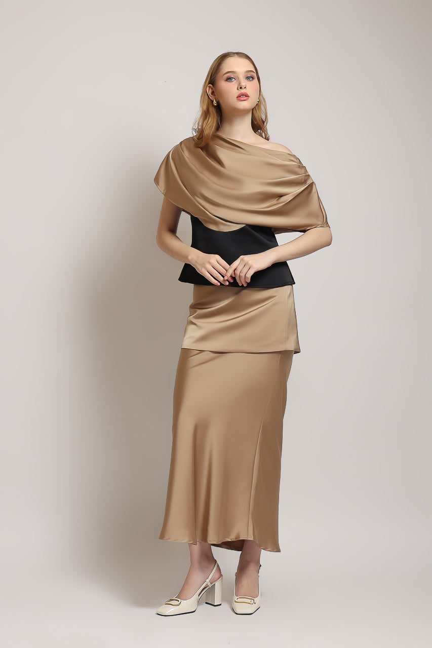 Bloom Top Kerah Ploi/Rok Saten Obi