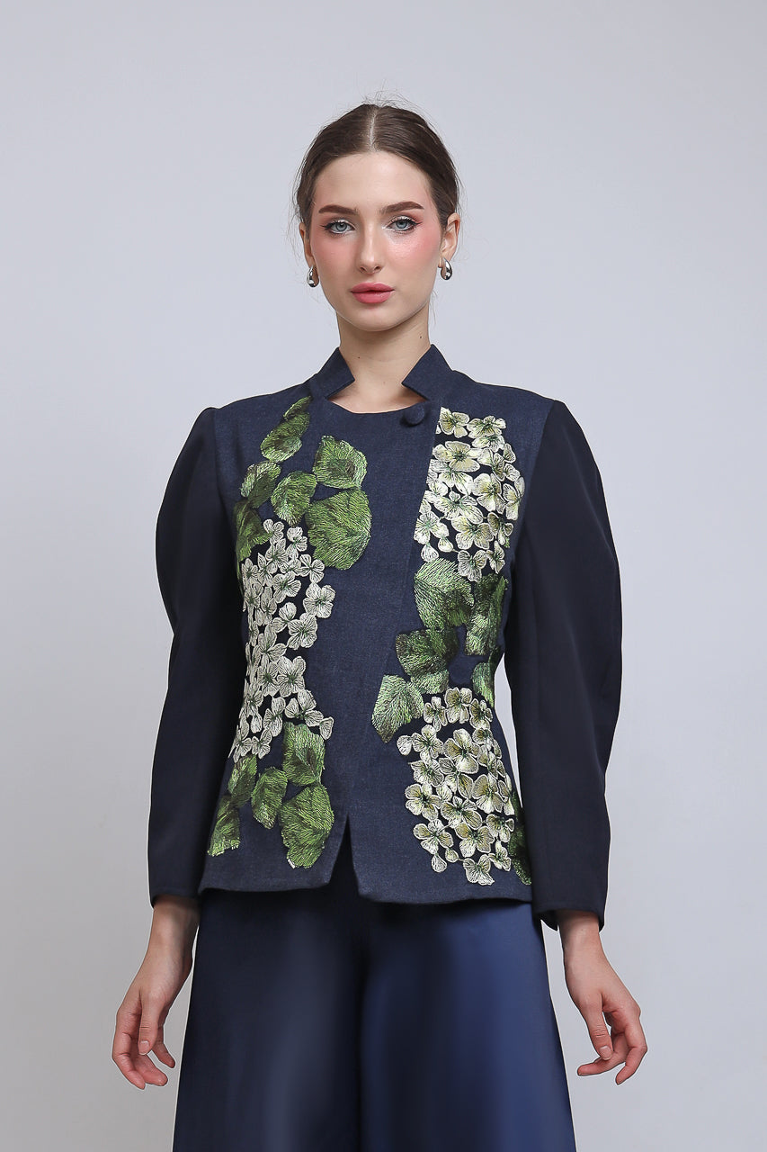 Bloom et Champs Diagonal Shirt with Garden Embroidery/Flare Saten Pants in Navy