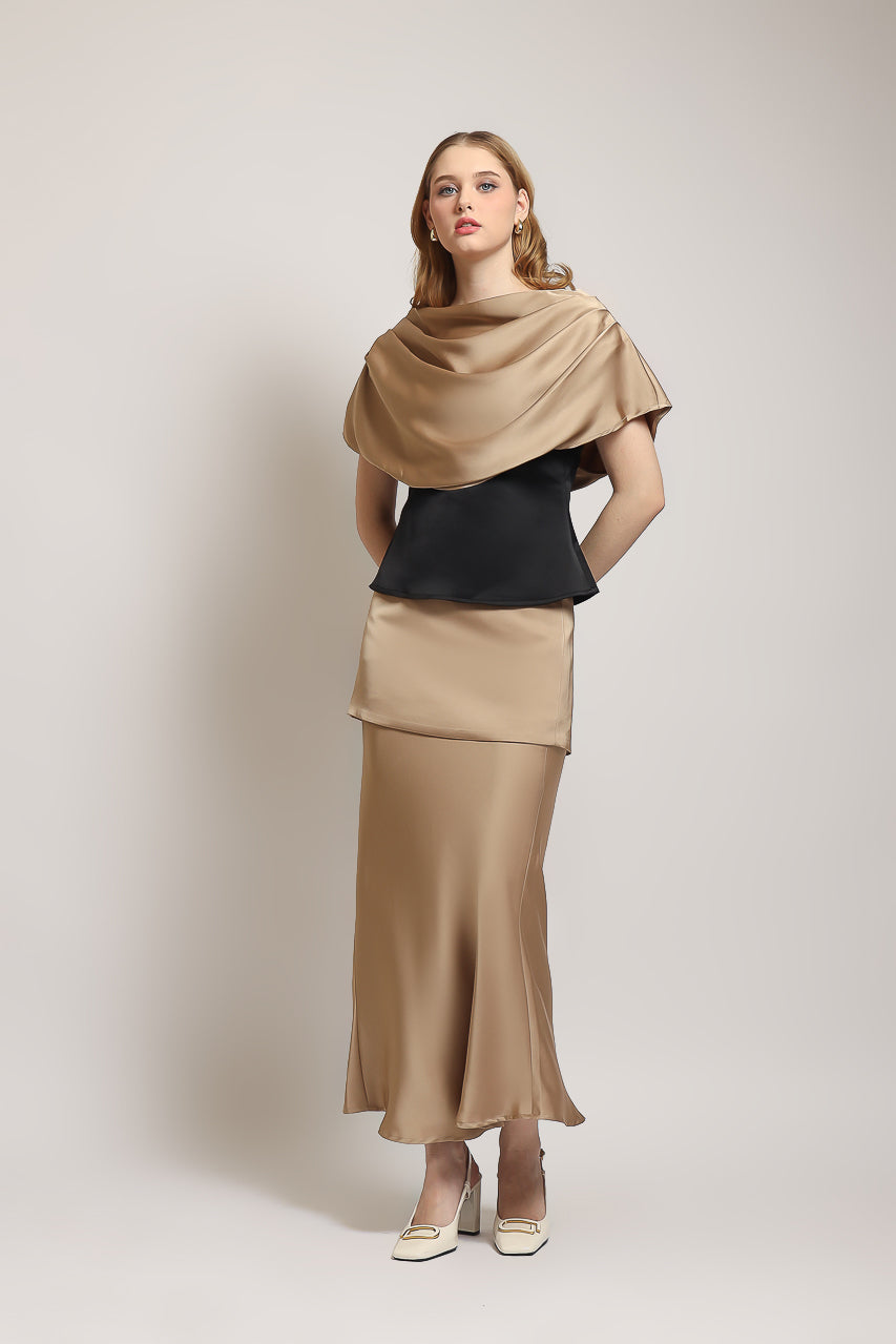 Bloom Top Kerah Ploi/Rok Saten Obi