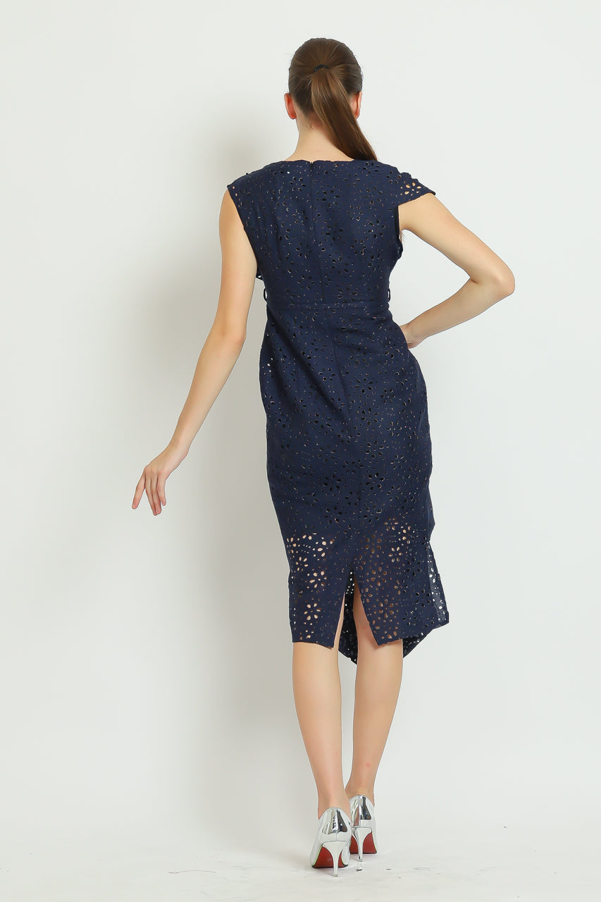 Bloom et Champs Dress Sumba Eyelet in Navy