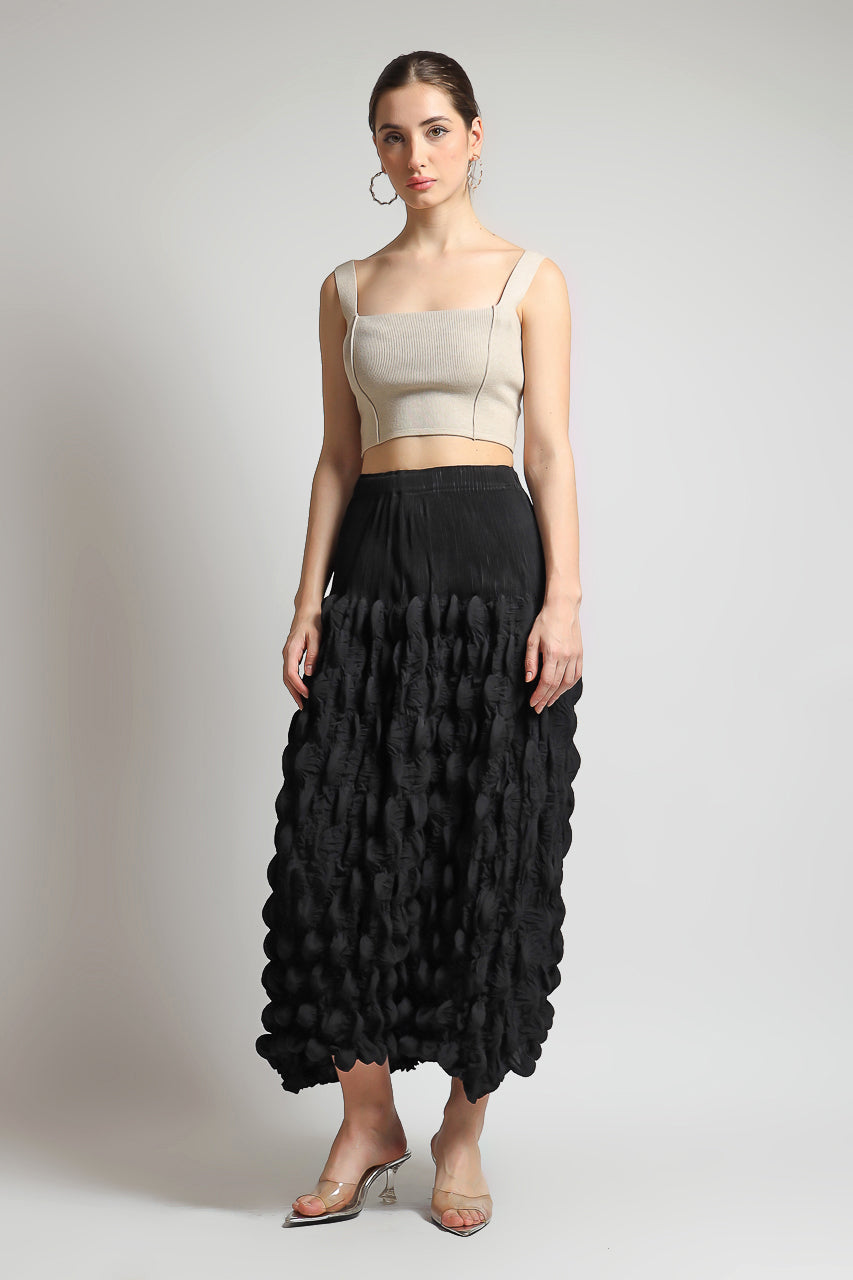 Bloom et Champs Embossed Jendul Pleats Skirt in Black/ Blazer Pleats in Nude