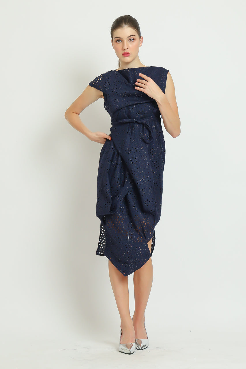 Bloom et Champs Dress Sumba Eyelet in Navy