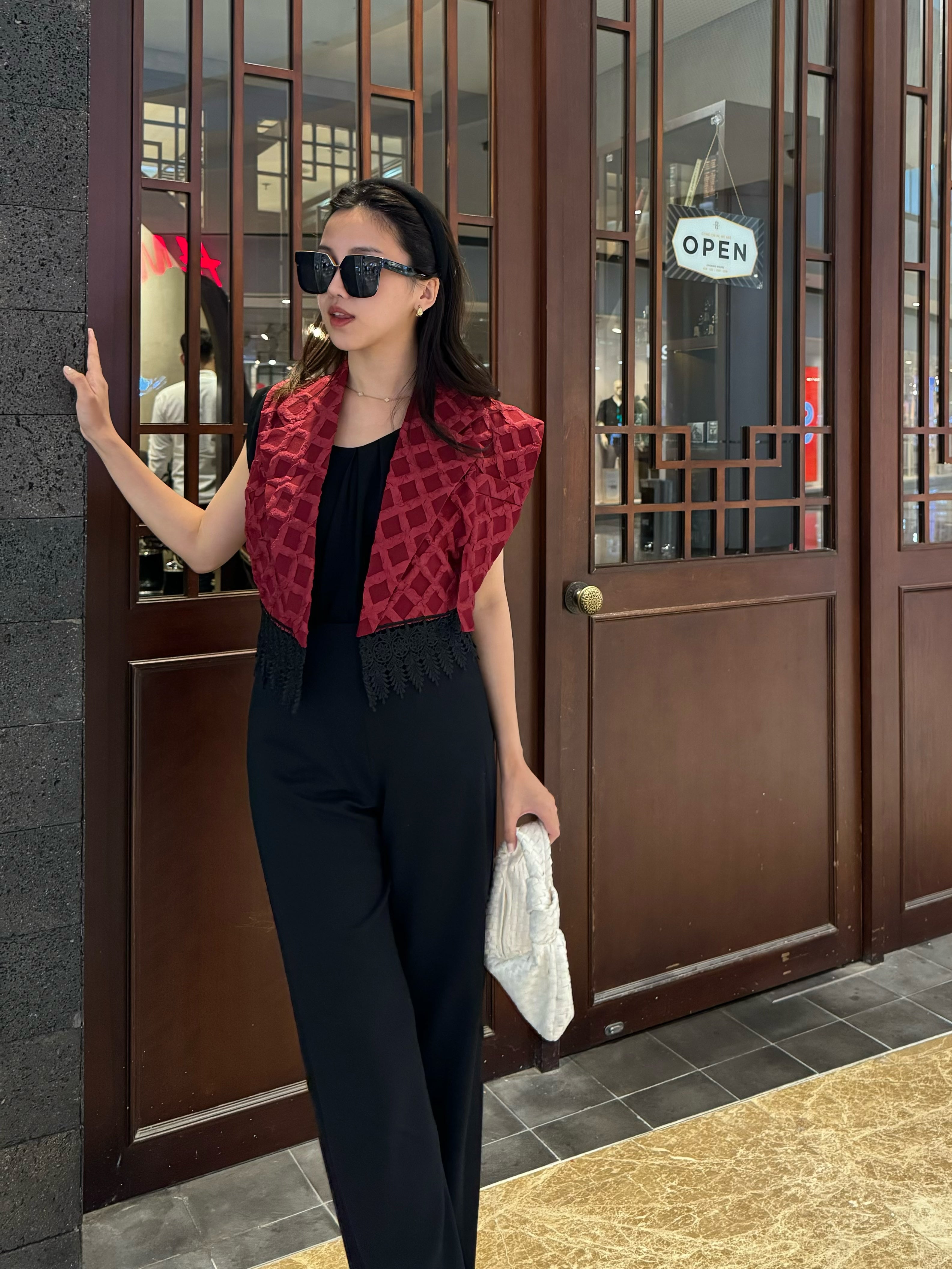 Bloom et Champs Vest Crop Merah