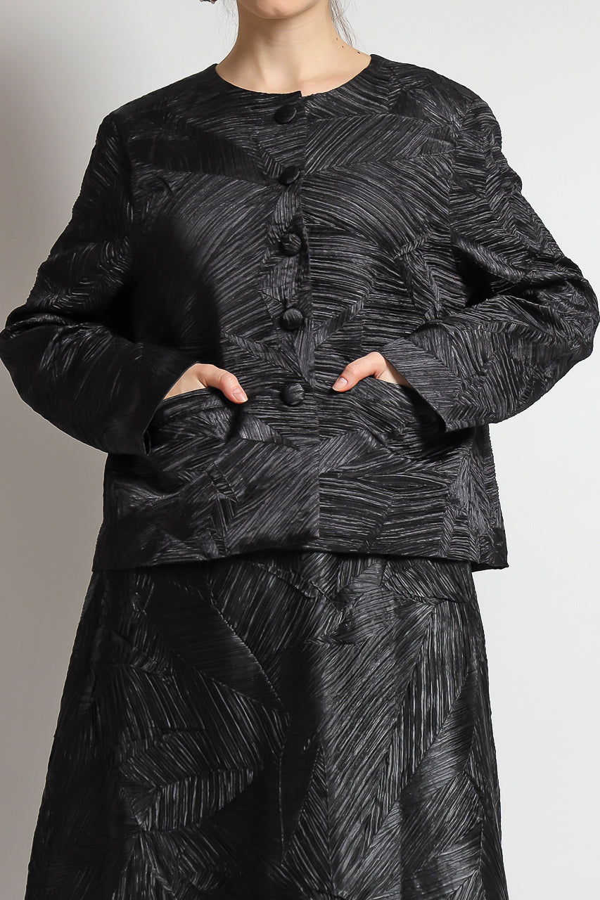 Bloom et Champs Embossed Pleats Skirt/Blazer Pleats in Black