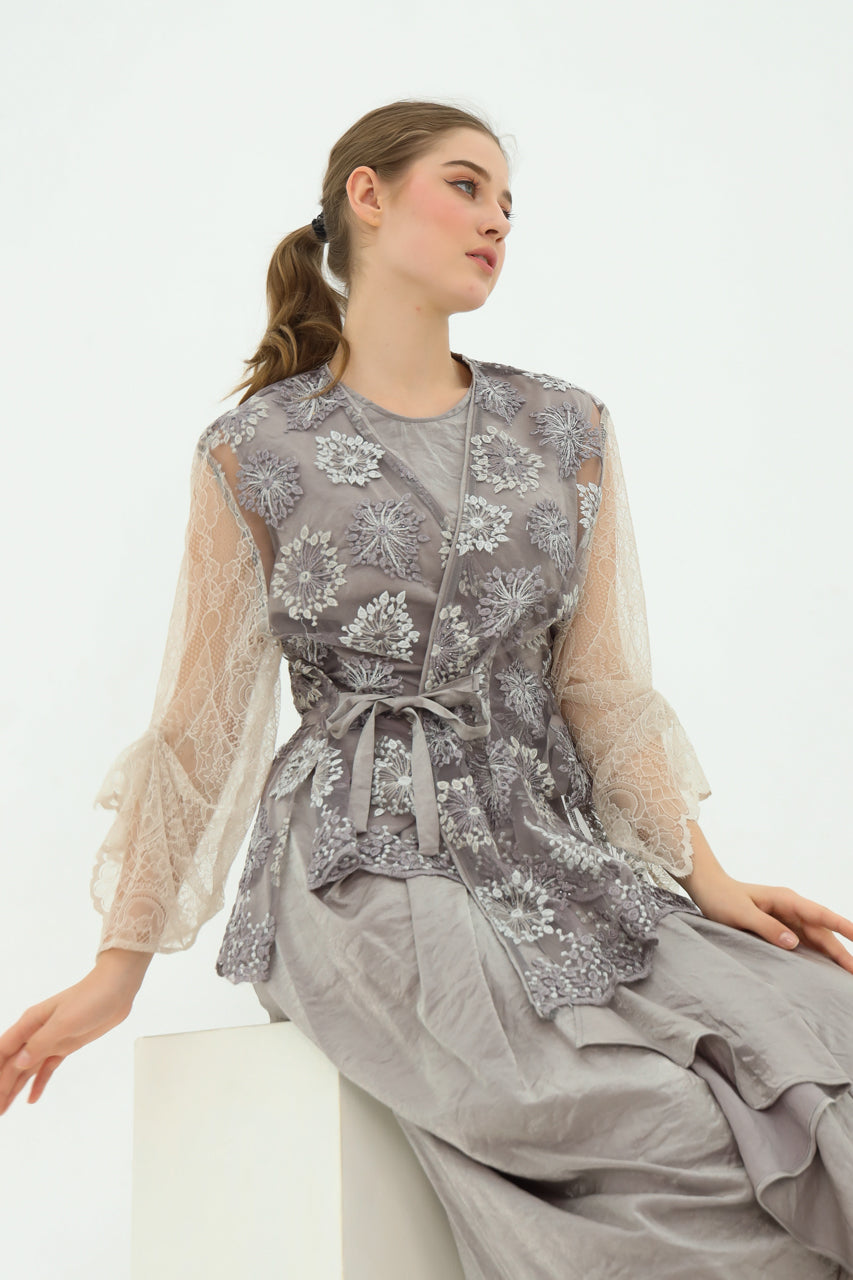 Bloom et Champs Kimono Sari/Rok Emas