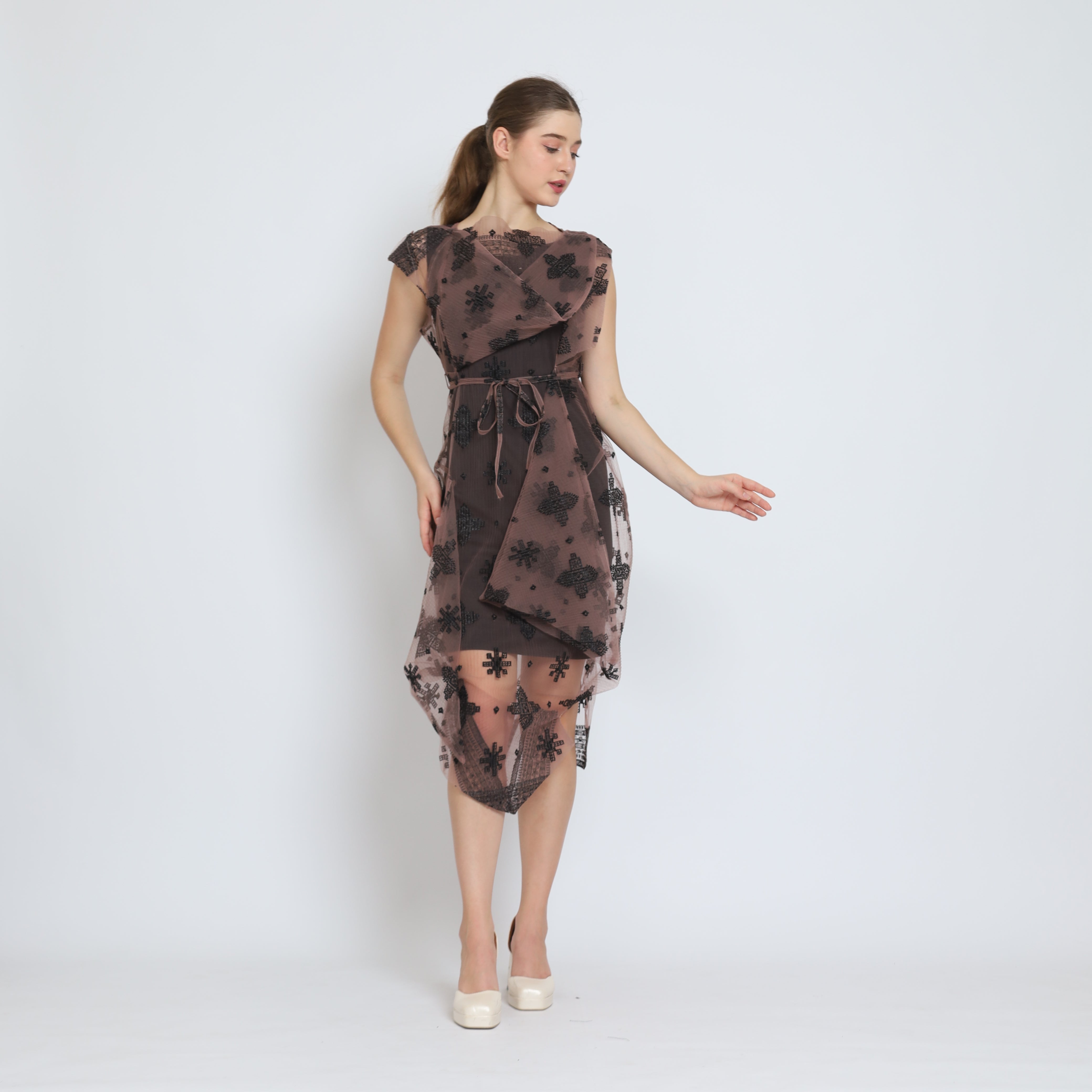 Bloom et Champs Dress Sumba Ethnic Embroidered