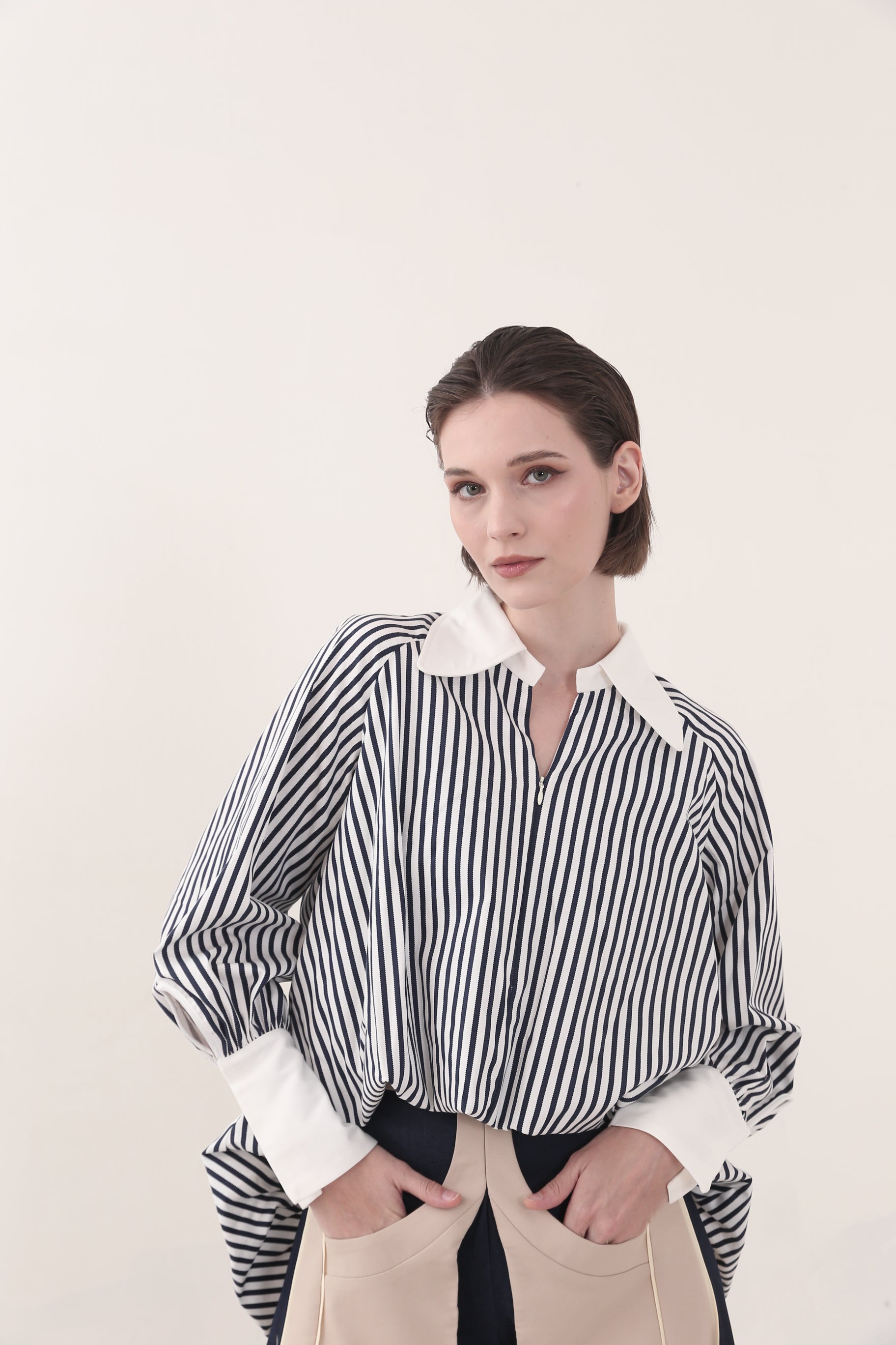 Bloom et Champs Kemeja Buntut Salur