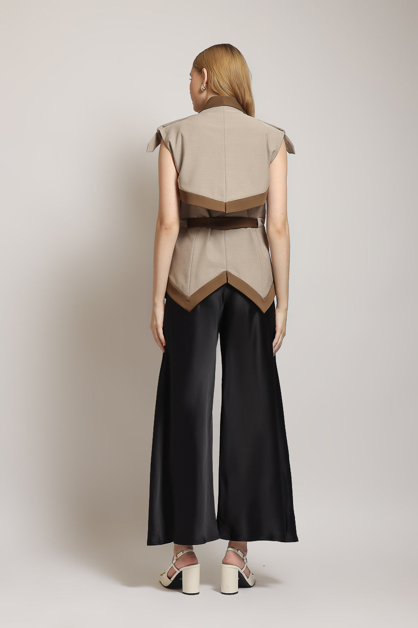 Bloom et Champs Vest Kantong Segitiga/ Flare Saten Pants