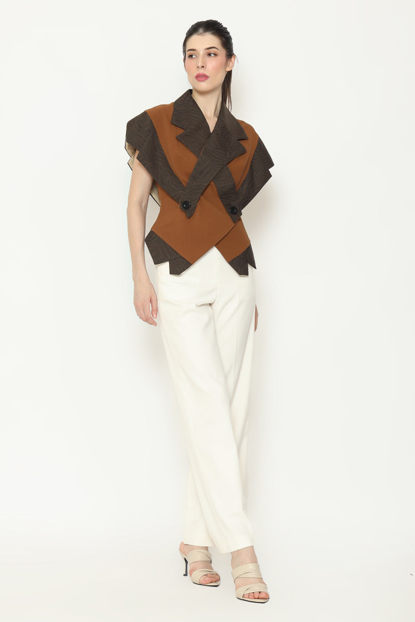 Bloom Et Champs Caramel Lapel Top