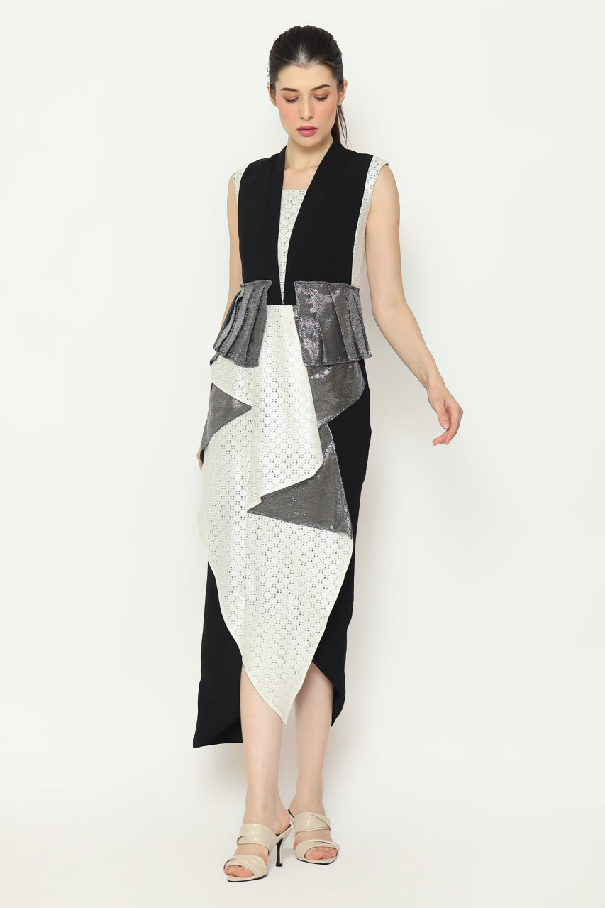 Bloom et Champs Dress Peplum Monochrome