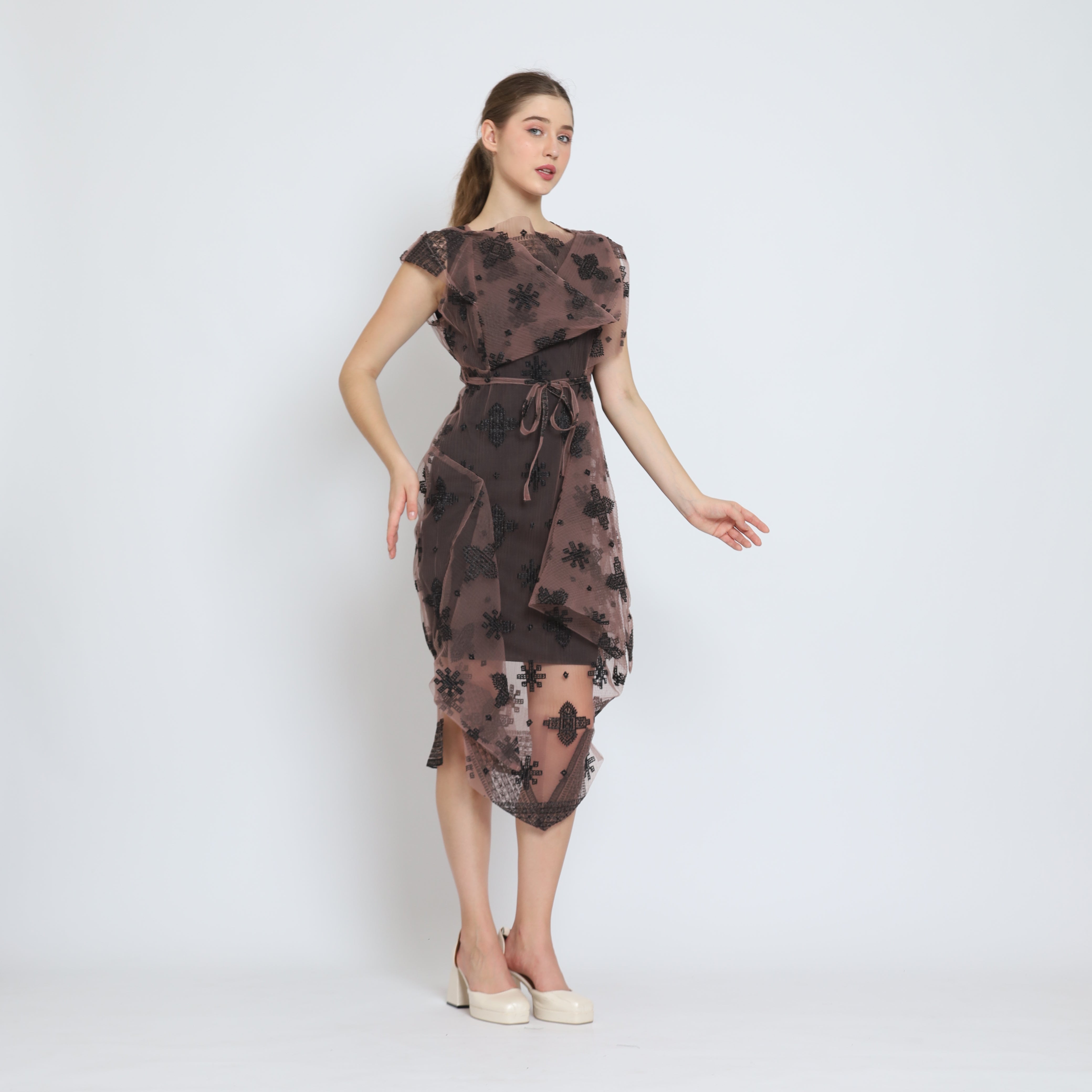 Bloom et Champs Dress Sumba Ethnic Embroidered