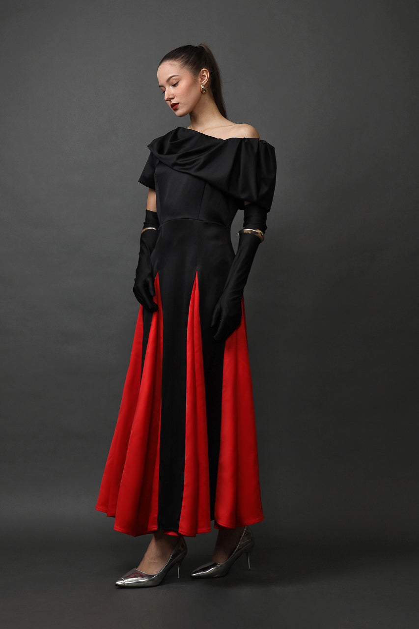 Bloom et Champs Dress Kerucut