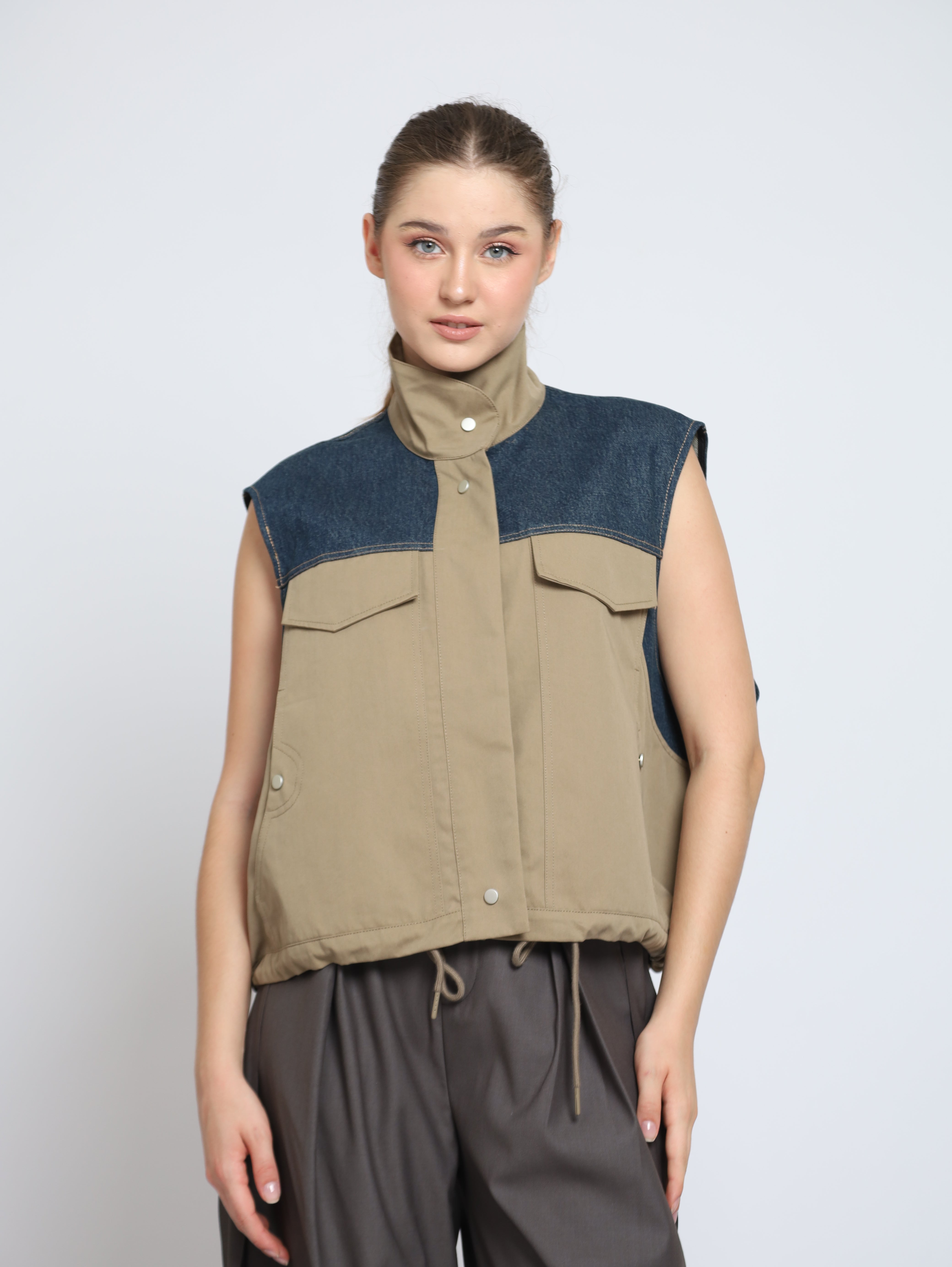 Bloom et Cotton Sleeveless Block Denim Jacket