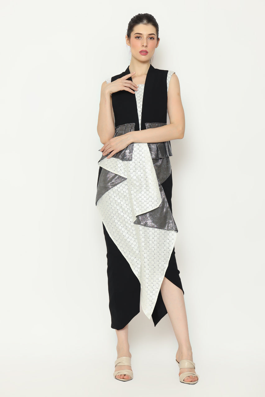 Bloom et Champs Dress Peplum Monochrome