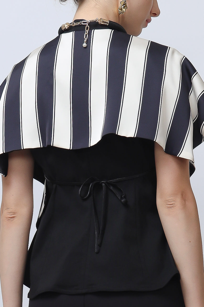 Bloom et Champs Monochrome Big Collar Blouse