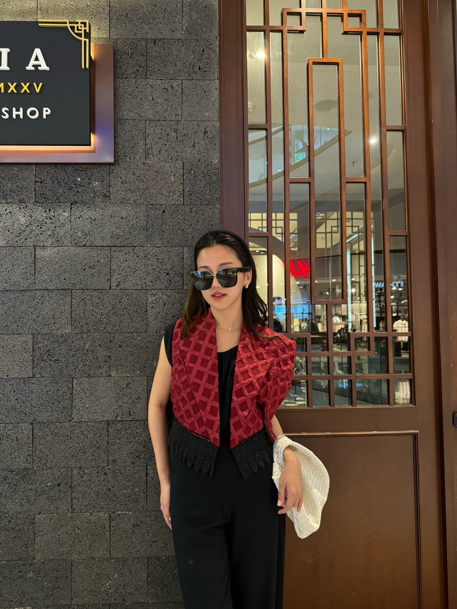 Bloom et Champs Vest Crop Merah