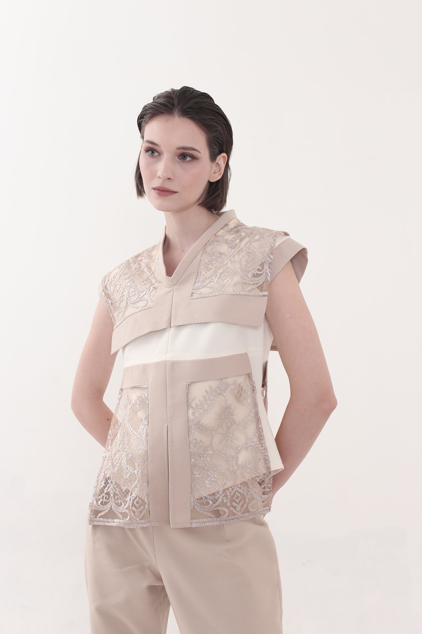 Bloom et Champs Layered Lace Top
