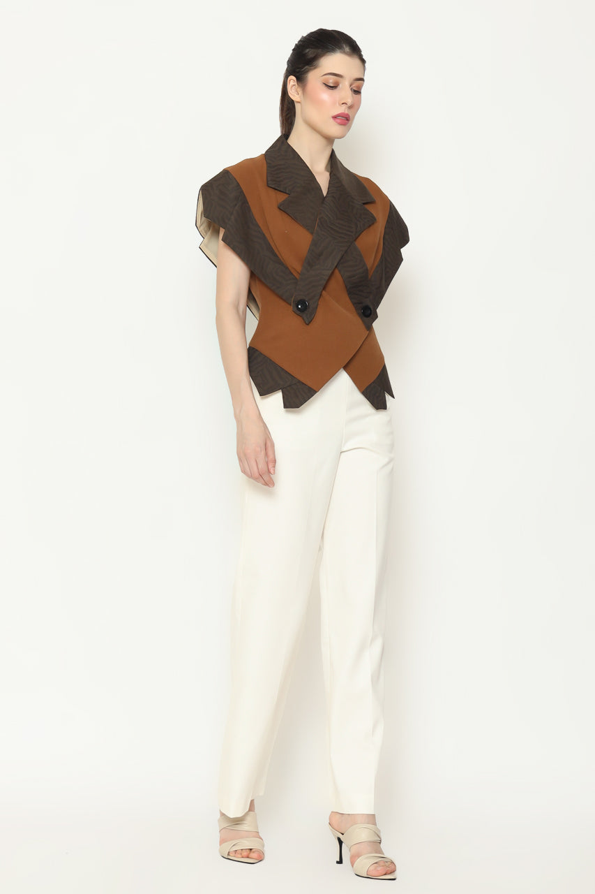Bloom Et Champs Caramel Lapel Top