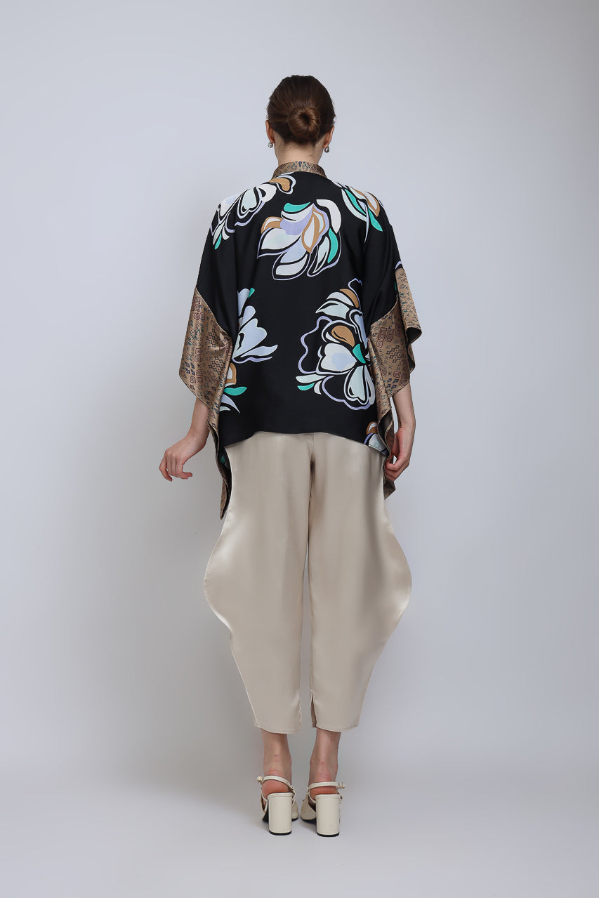 Bloom et Champs Top Lawar Brukat Kembang/Celana Doremi Krem