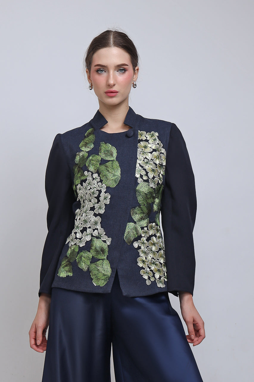 Bloom et Champs Diagonal Shirt with Garden Embroidery/Flare Saten Pants in Navy