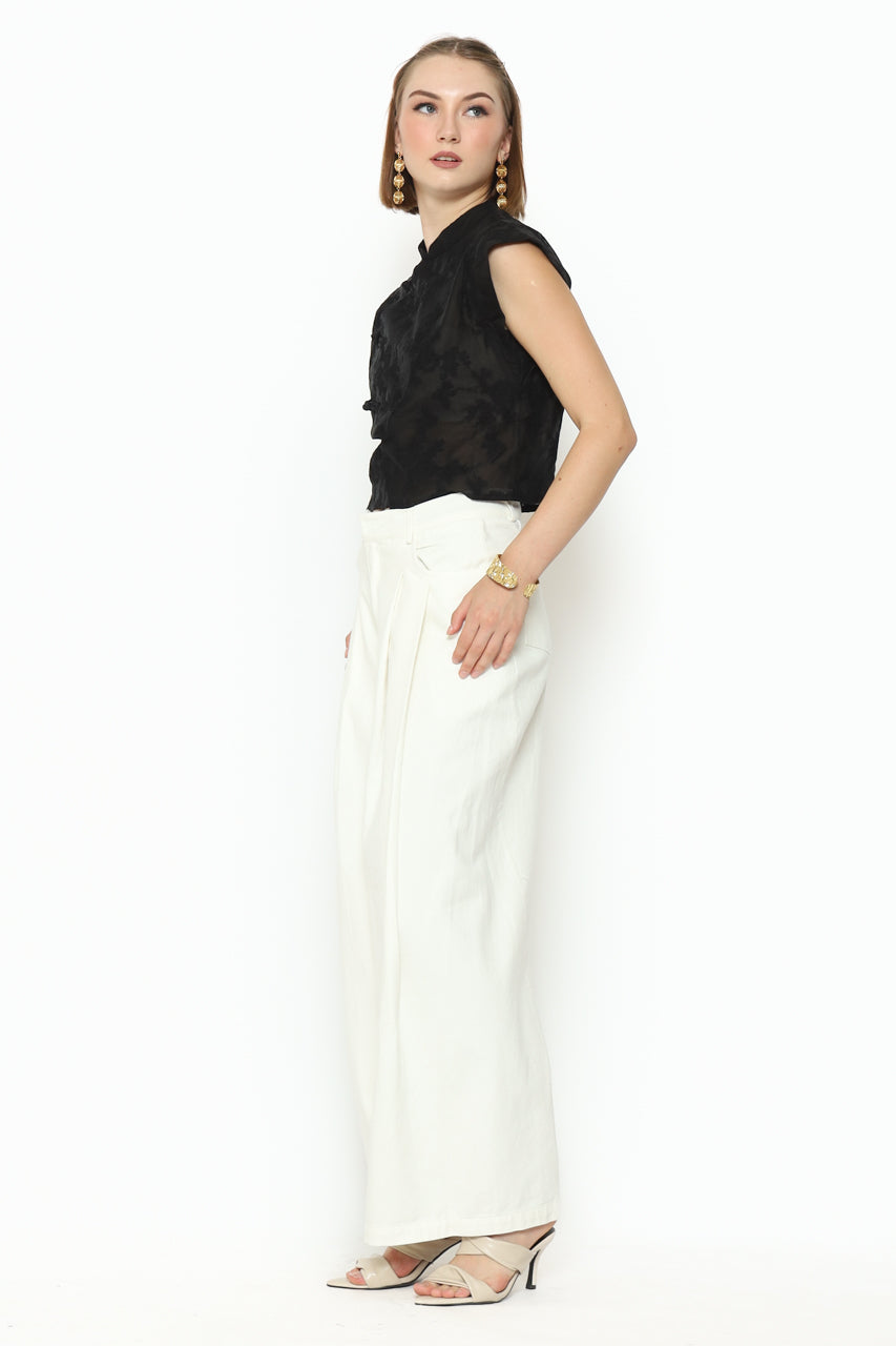 Bloom et Champs Changi Top Bordir Black