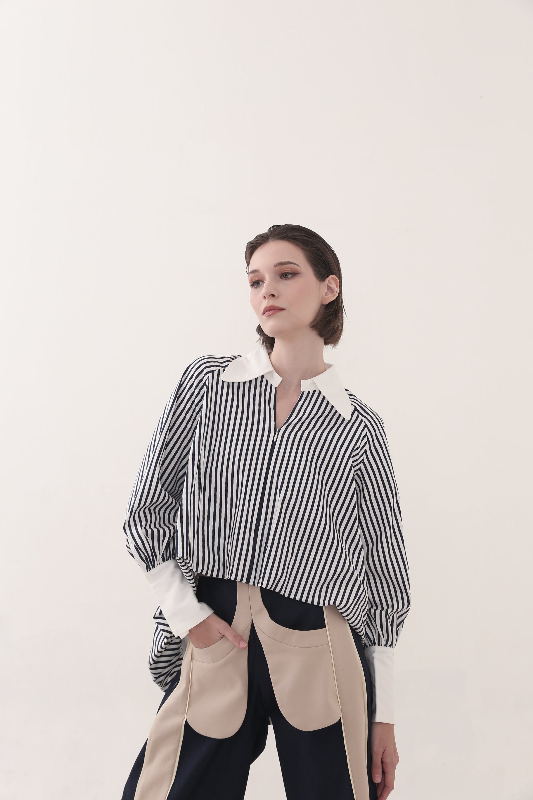 Bloom et Champs Kemeja Buntut Salur