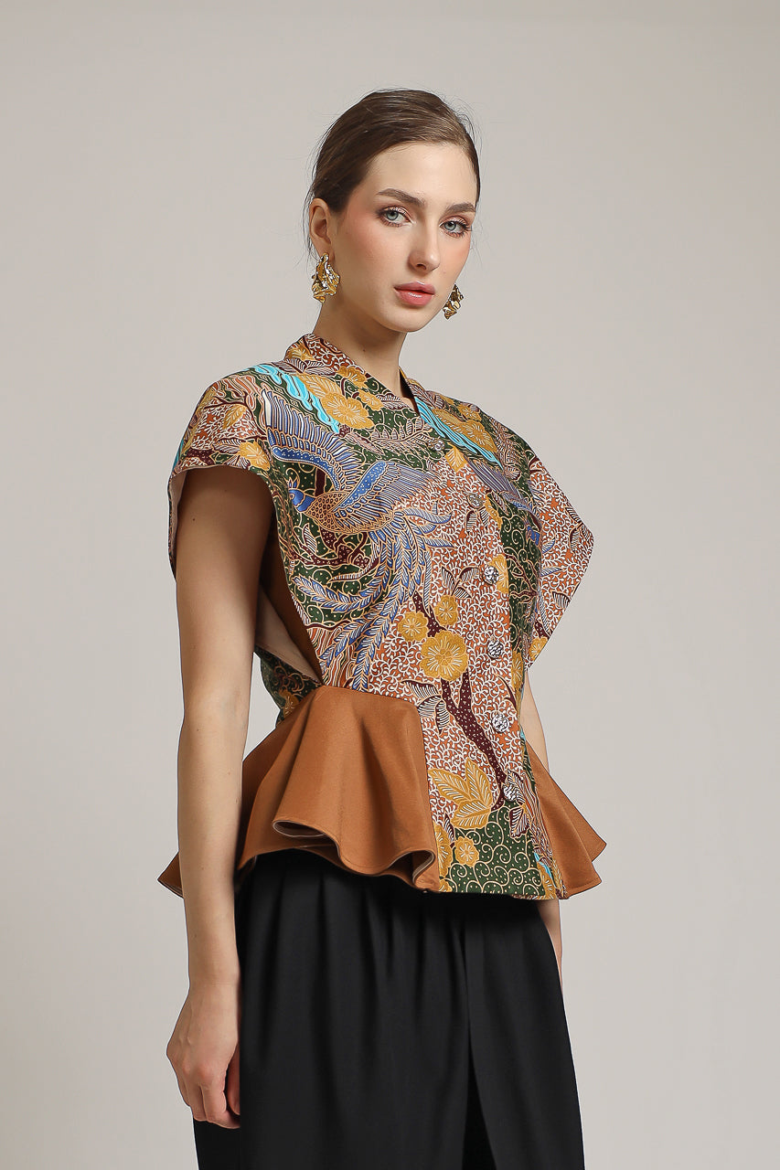 Bloom et Champs Tassel Batik Blouse