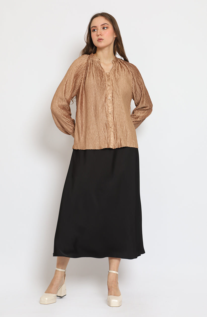 Bloom Pleats Caramel Button Blouse/Stretch Saten Skirt