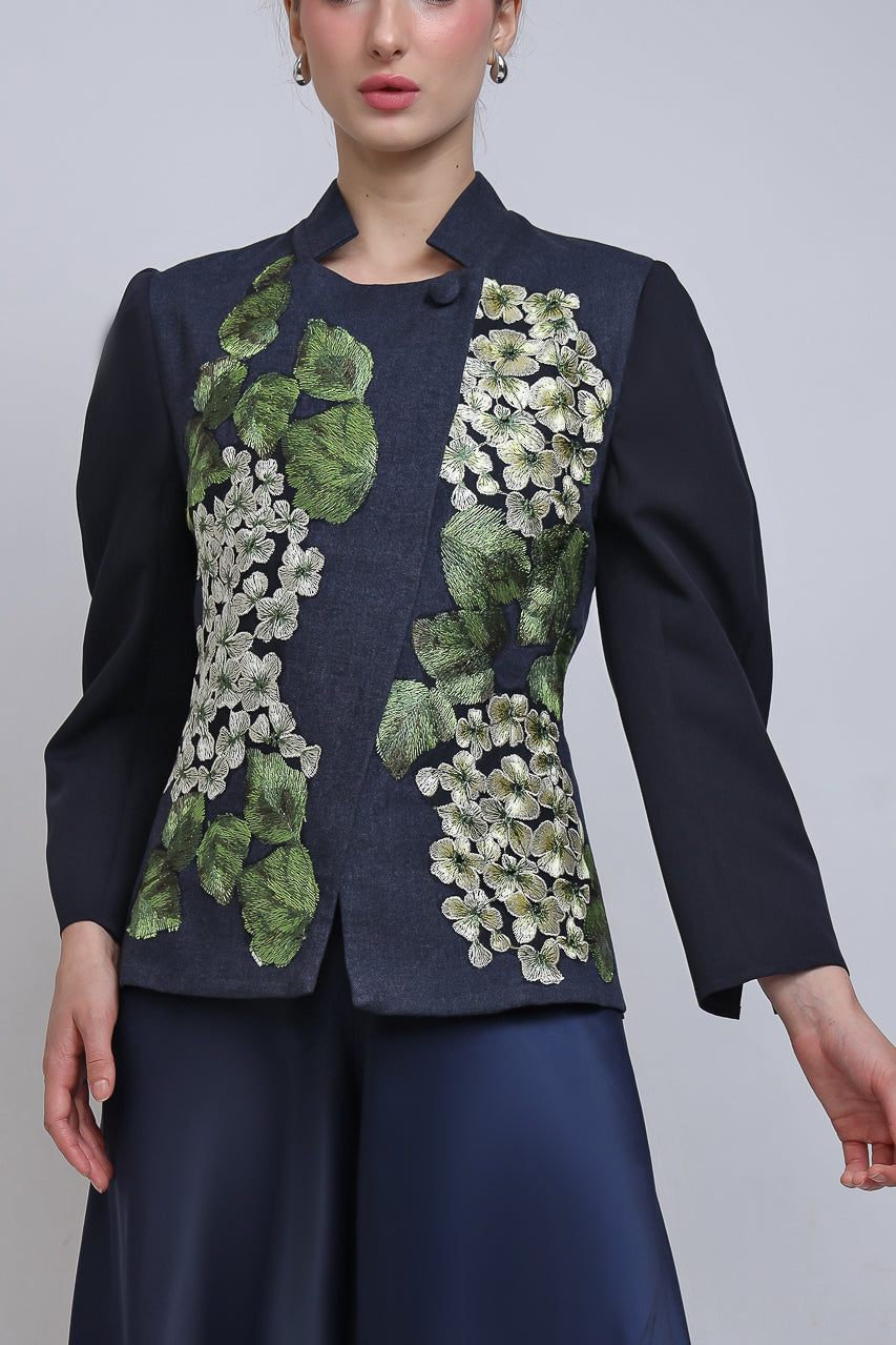 Bloom et Champs Diagonal Shirt with Garden Embroidery/Flare Saten Pants in Navy