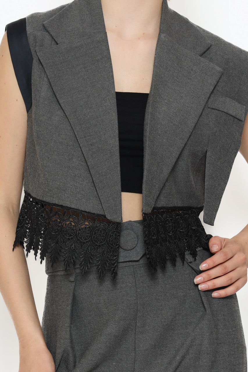 Bloom et Champs Vest Crop Abu/Celana Tali Kancing Abu