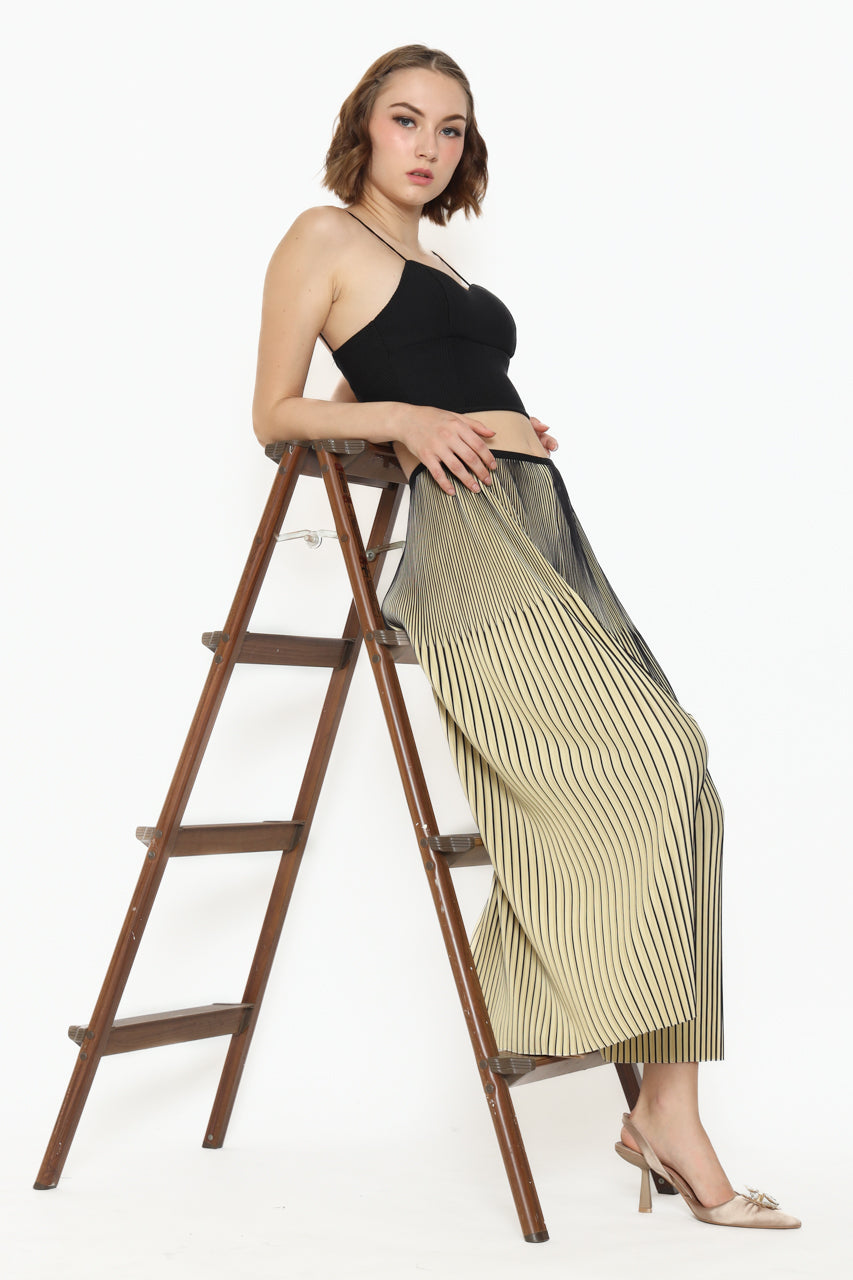 Bloom et Champs Zebra Pleats Pants in Sandy Color