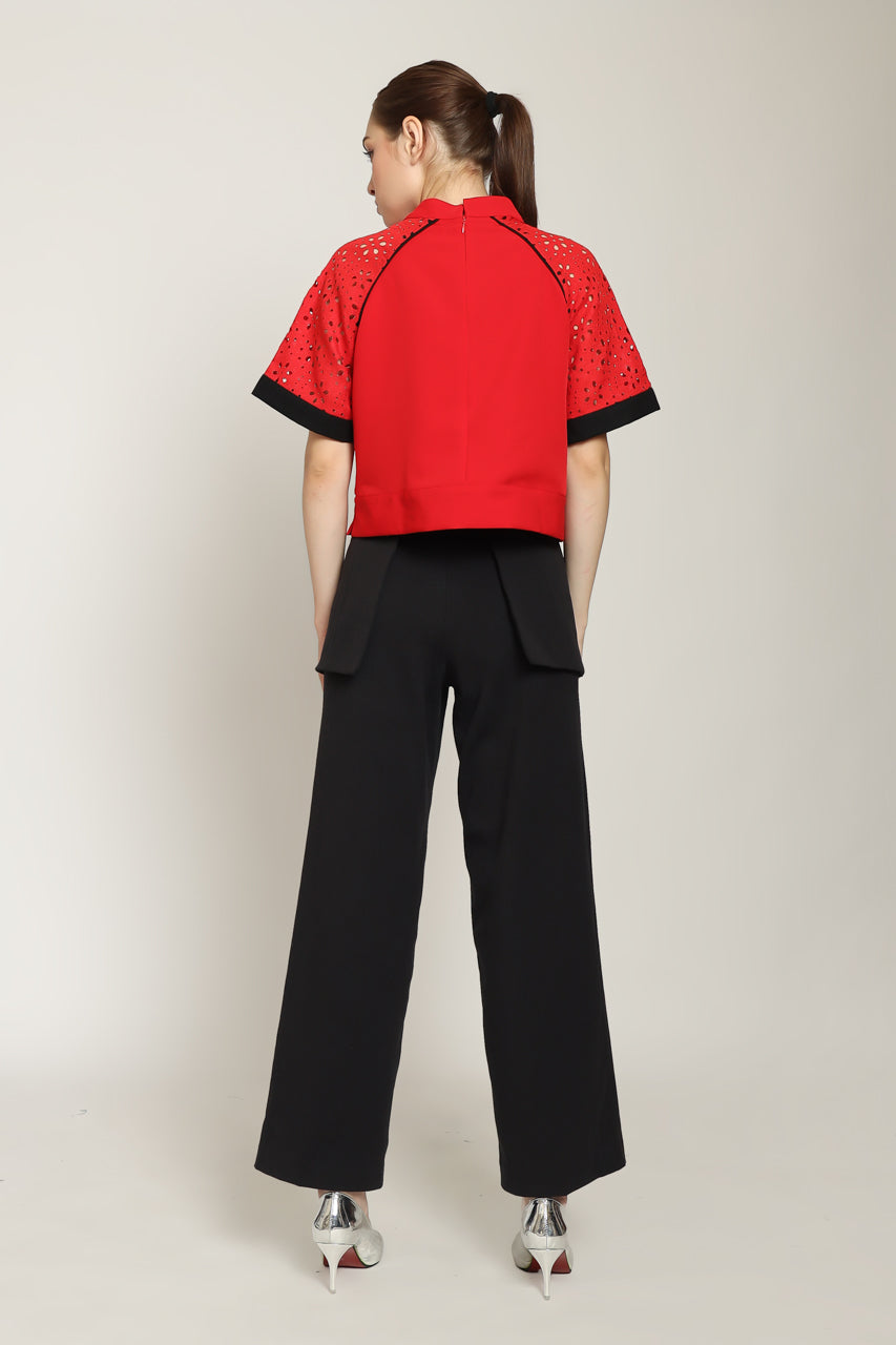 Bloom et Champs Eyelet Linen Top