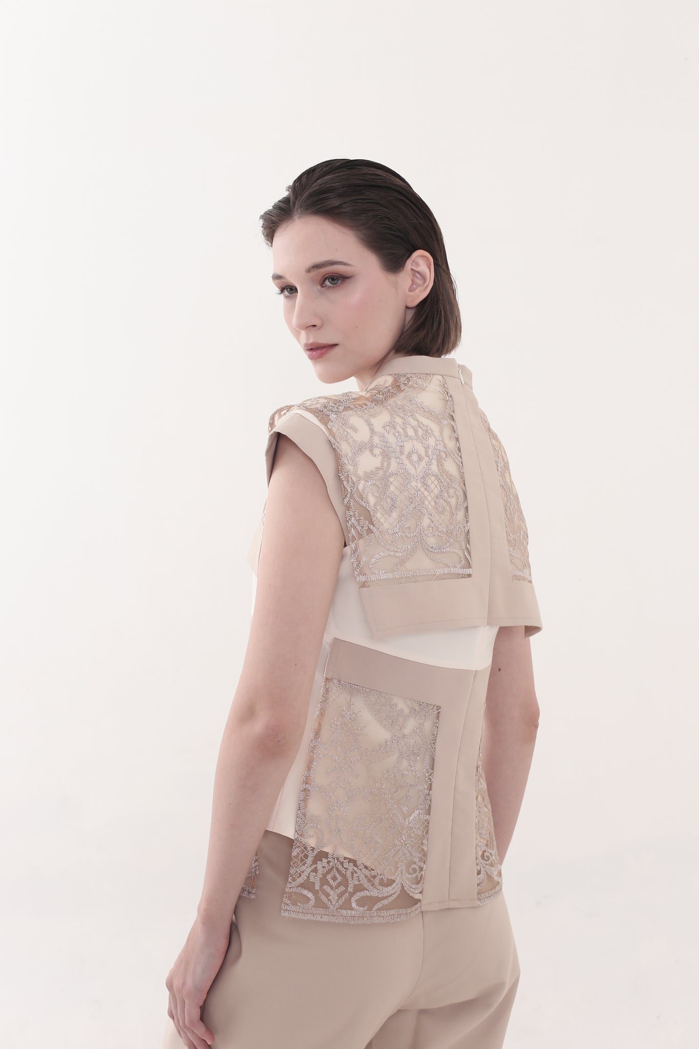 Bloom et Champs Layered Lace Top