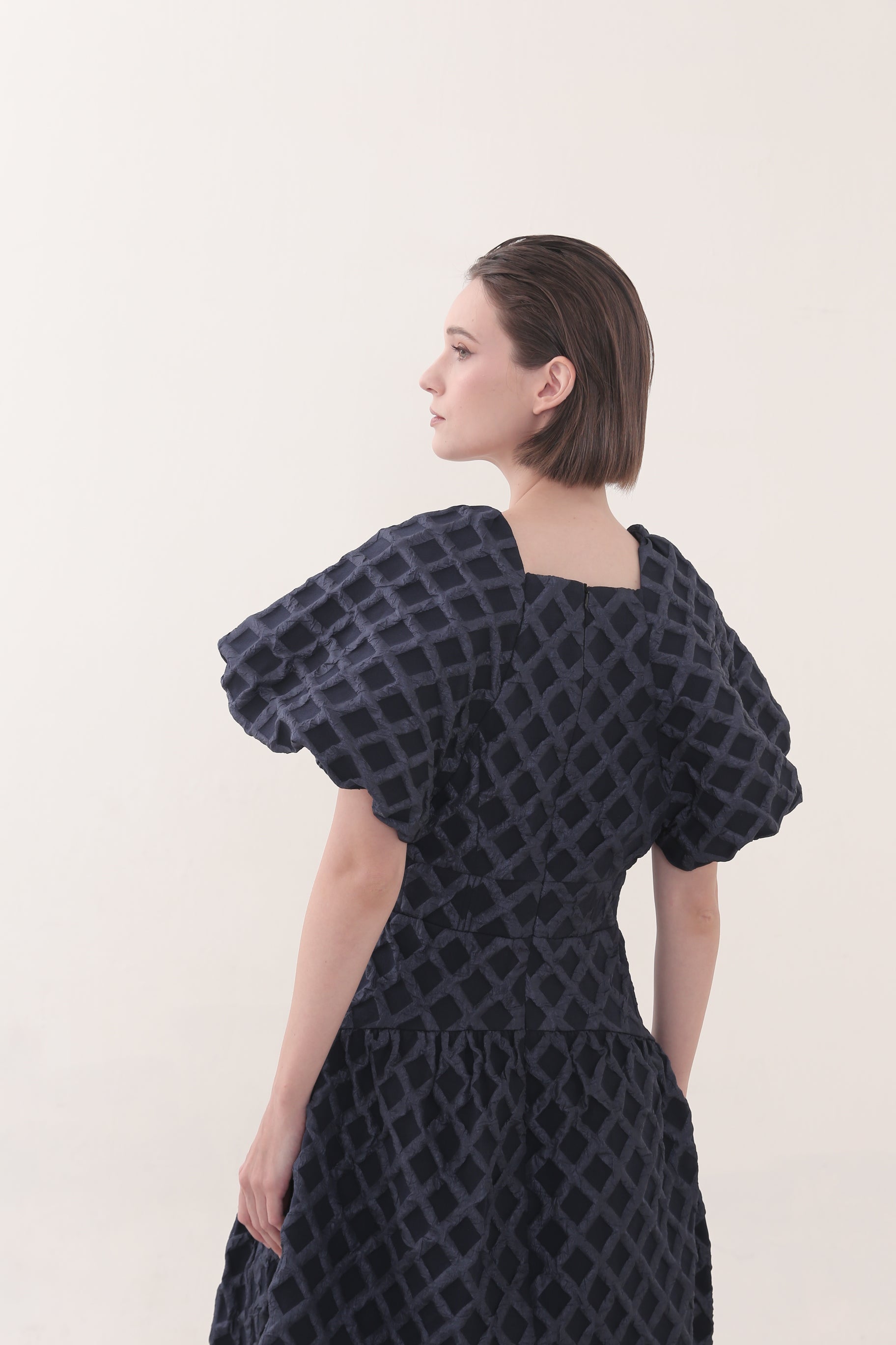 Bloom et Champs Dress Tangan Balon Embossed Navy