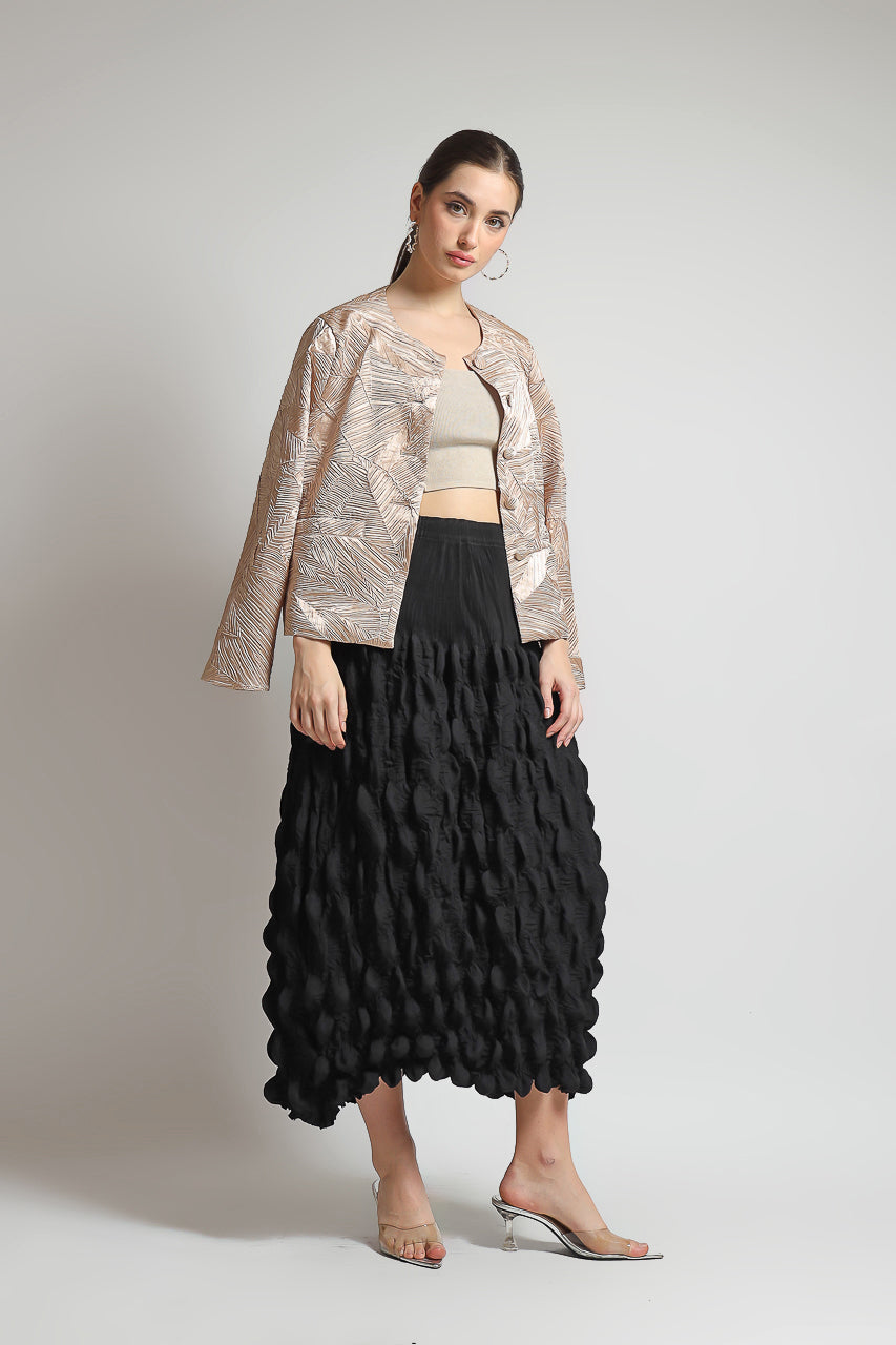 Bloom et Champs Embossed Jendul Pleats Skirt in Black/ Blazer Pleats in Nude