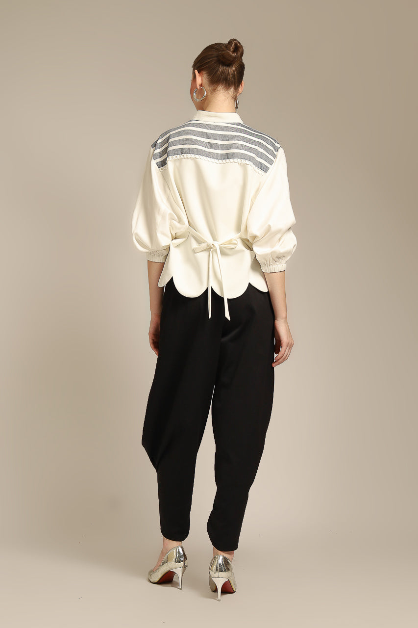 Bloom et Champs AK Floral Embroidered Scalloped Blouse