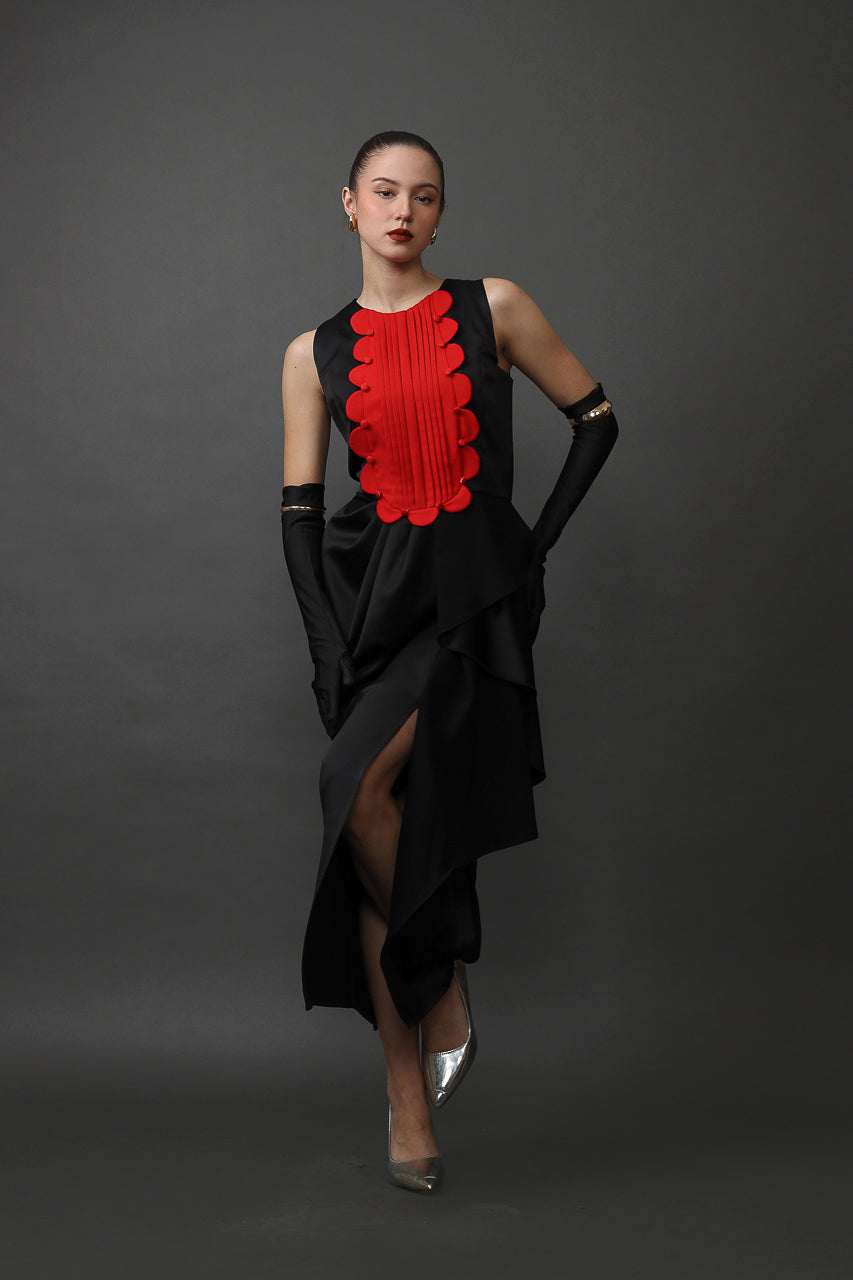 Bloom et Champs Scalloped Dress in Red