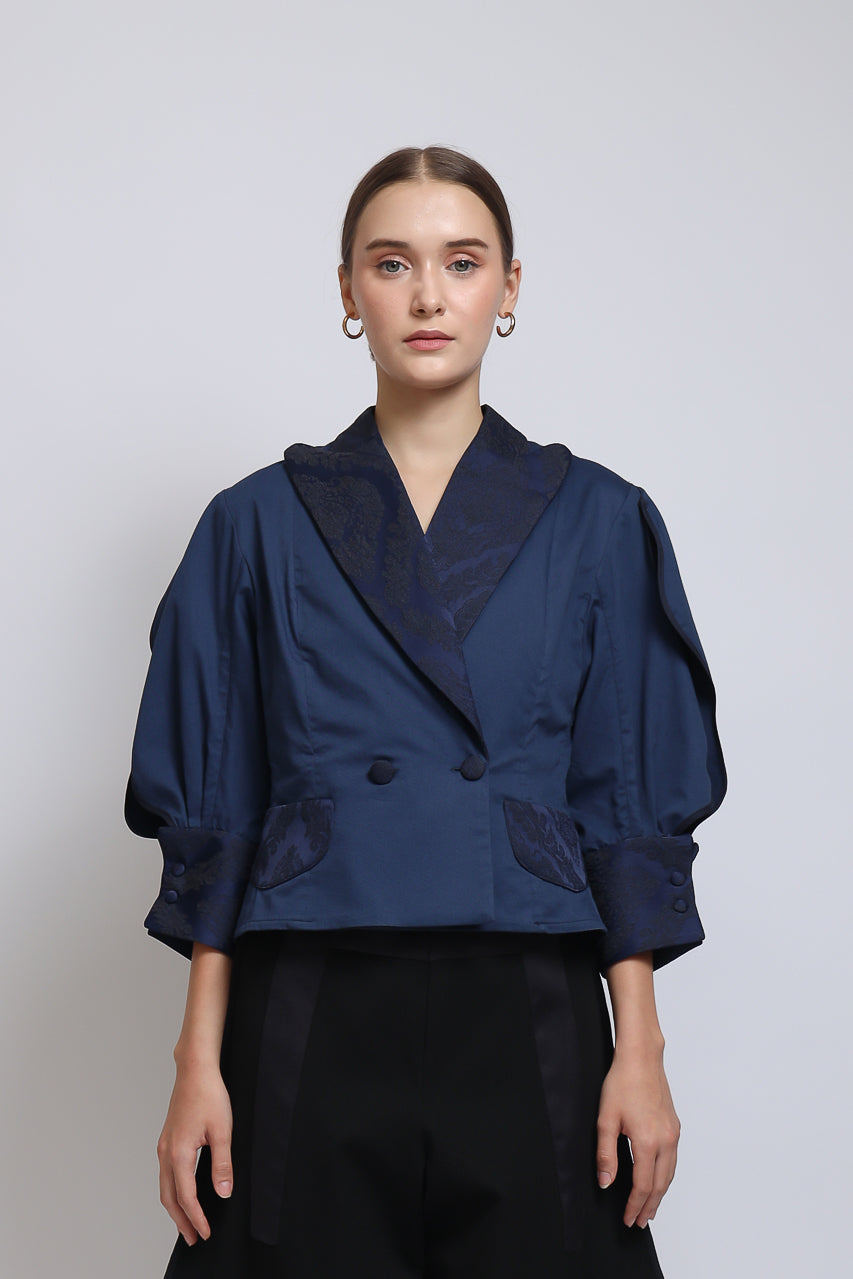 Bloom et Champs Scalloped Sleeves SS Navy Blouse