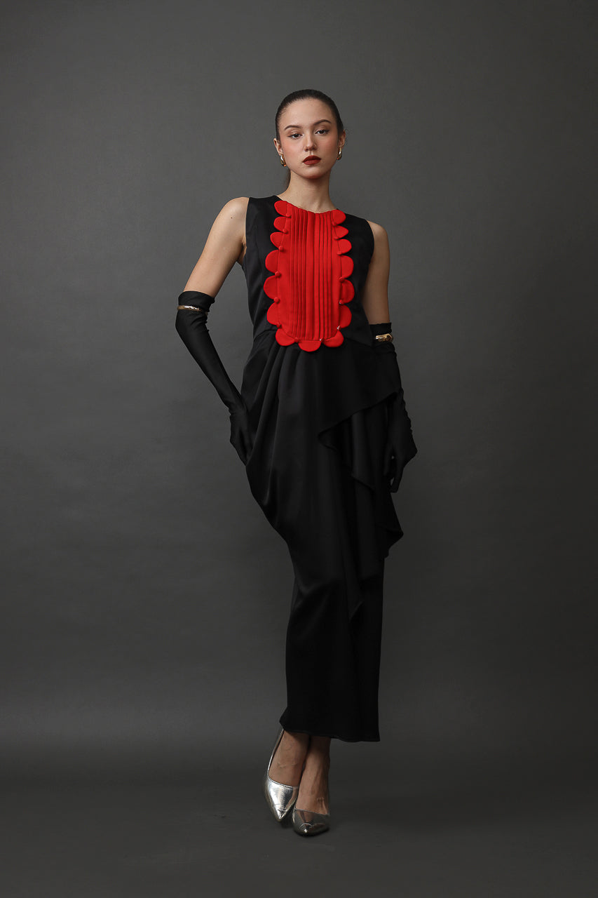 Bloom et Champs Scalloped Dress in Red
