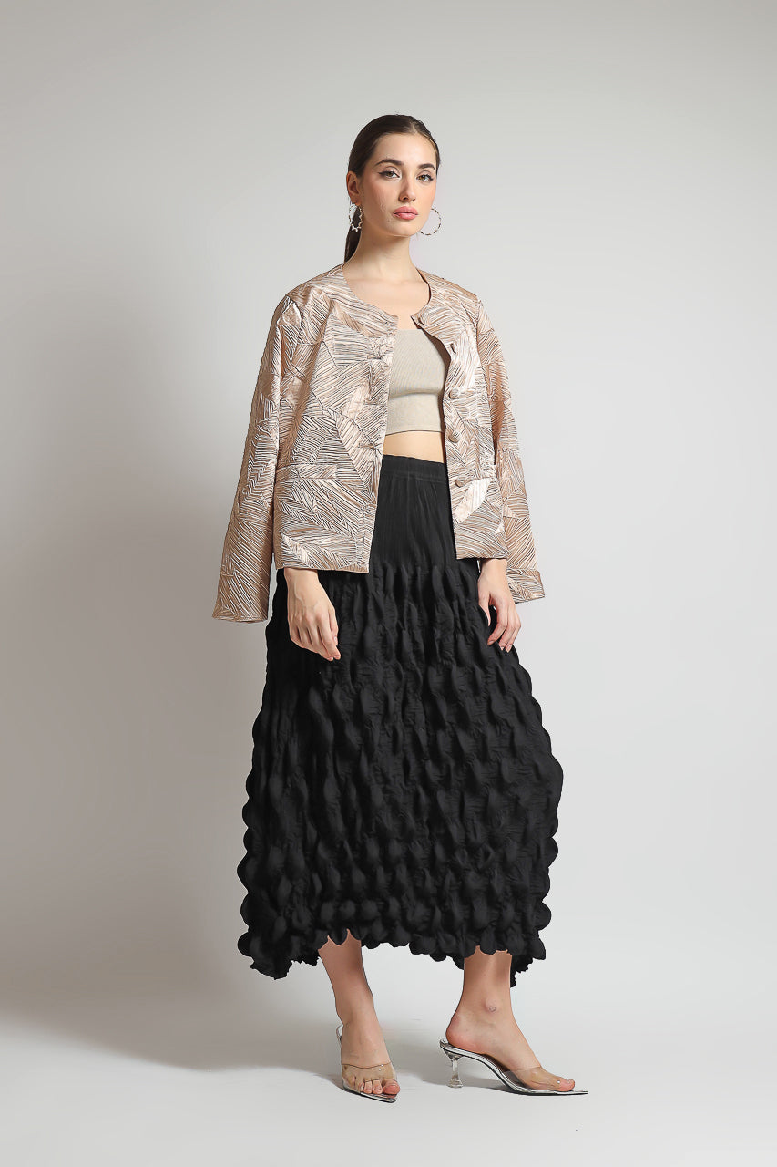 Bloom et Champs Embossed Jendul Pleats Skirt in Black/ Blazer Pleats in Nude