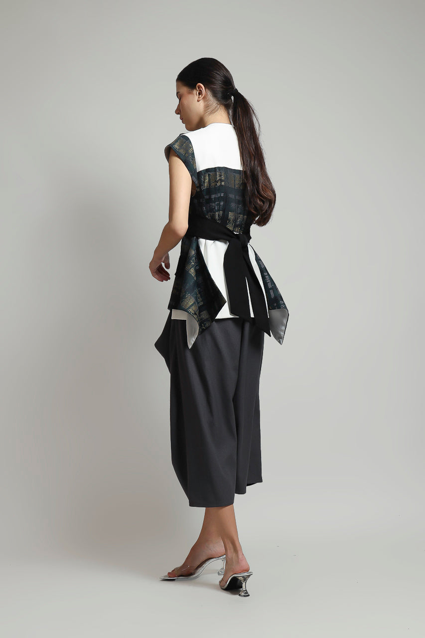 Bloom et Champs Top Sayap in Abstract/Celana Kewer Abu